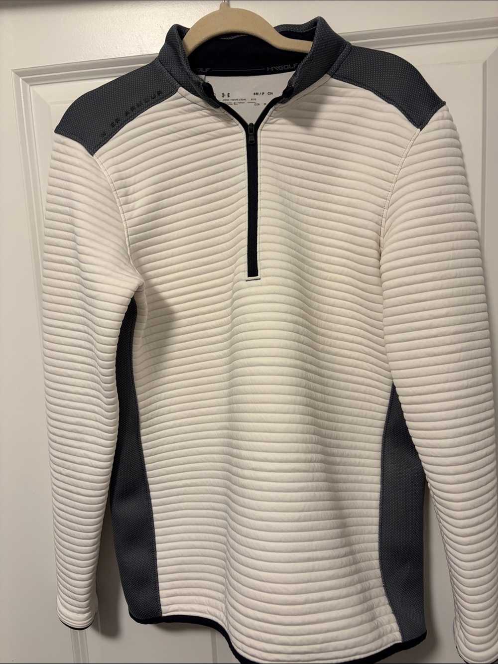 Under Armour Men’s White and Gray Quarter-Zip Pullover